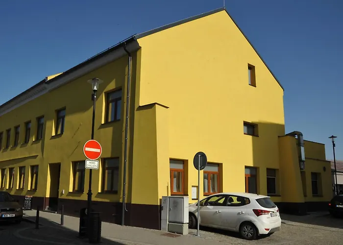 Hradby A Restaurace Alamóc