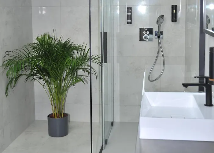 Hotel Hradby A Restaurace 3*